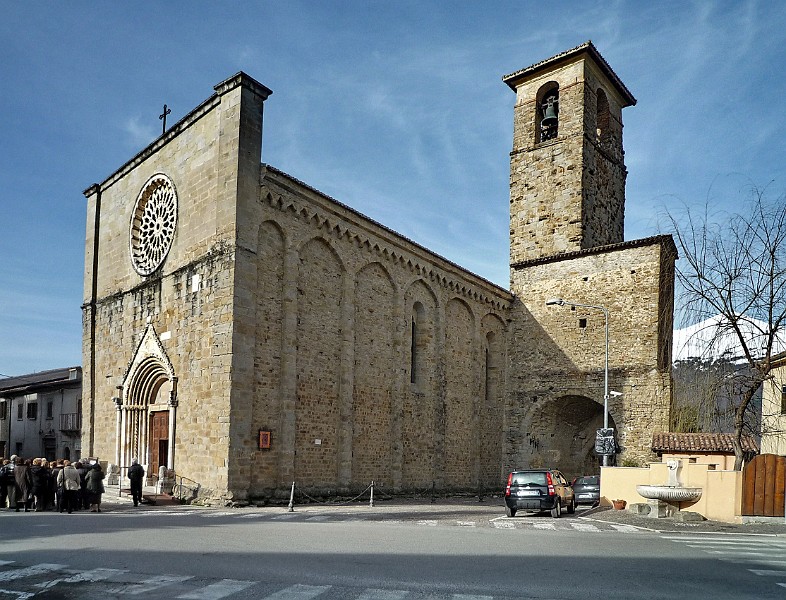 P1100642.jpg - La chiesa di S. Agostino, del sec. XV